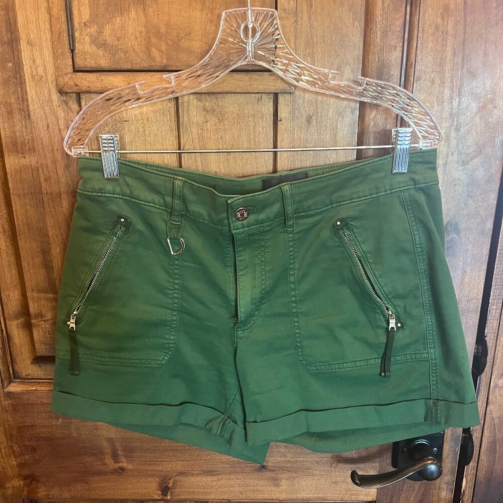 White House Black Market (WHBM) Pret-a-Play Mid-rise Green Shorts 8